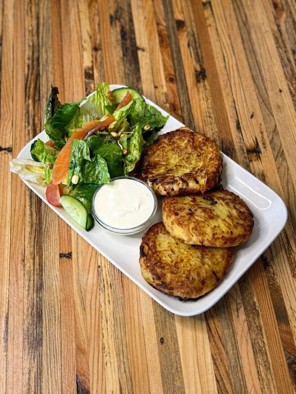 Hausgemachte Kartoffelpuffer Mit Sauerrahm Und Fisch